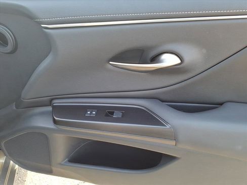 Used 2019 Lexus ES 350 w/ Premium Package image 8