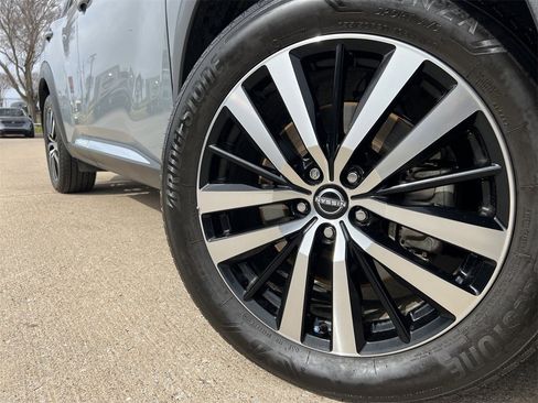 Certified 2023 Nissan Pathfinder Platinum w/ Cargo Package image 8