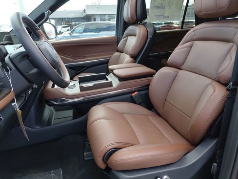 New 2026 Lincoln Navigator L Reserve image 13