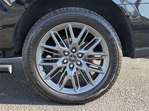 Used 2025 Ford Expedition Max Platinum w/ Stealth Performance Package image 11