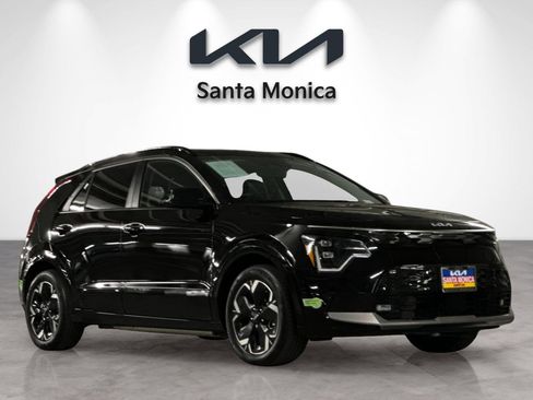 Certified 2023 Kia Niro Wave image 7
