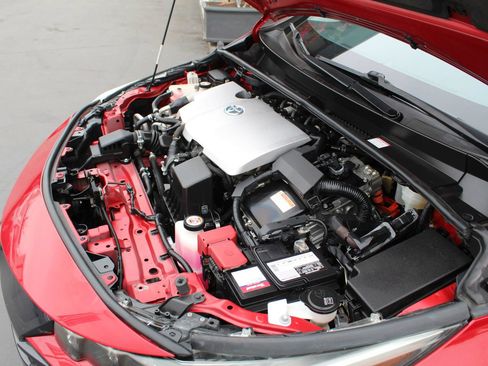 Used 2020 Toyota Prius Prime LE FWD image 35