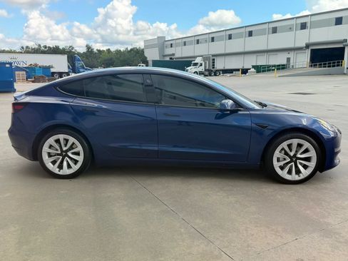 Used 2023 Tesla Model 3 Standard Range RWD image 6