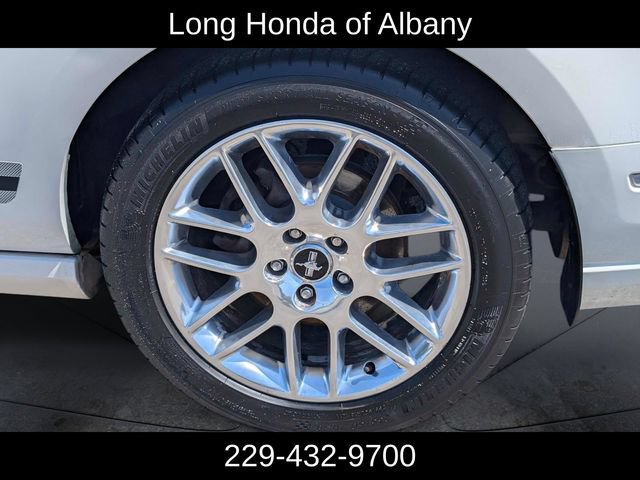 Used 2013 Ford Mustang Premium RWD image 10