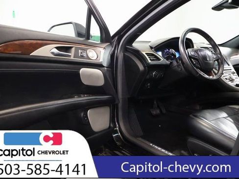 Used 2019 Lincoln MKZ Reserve w/ Luxury Package image 9