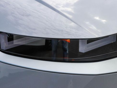 Used 2024 Hyundai Ioniq 5 SE RWD image 4