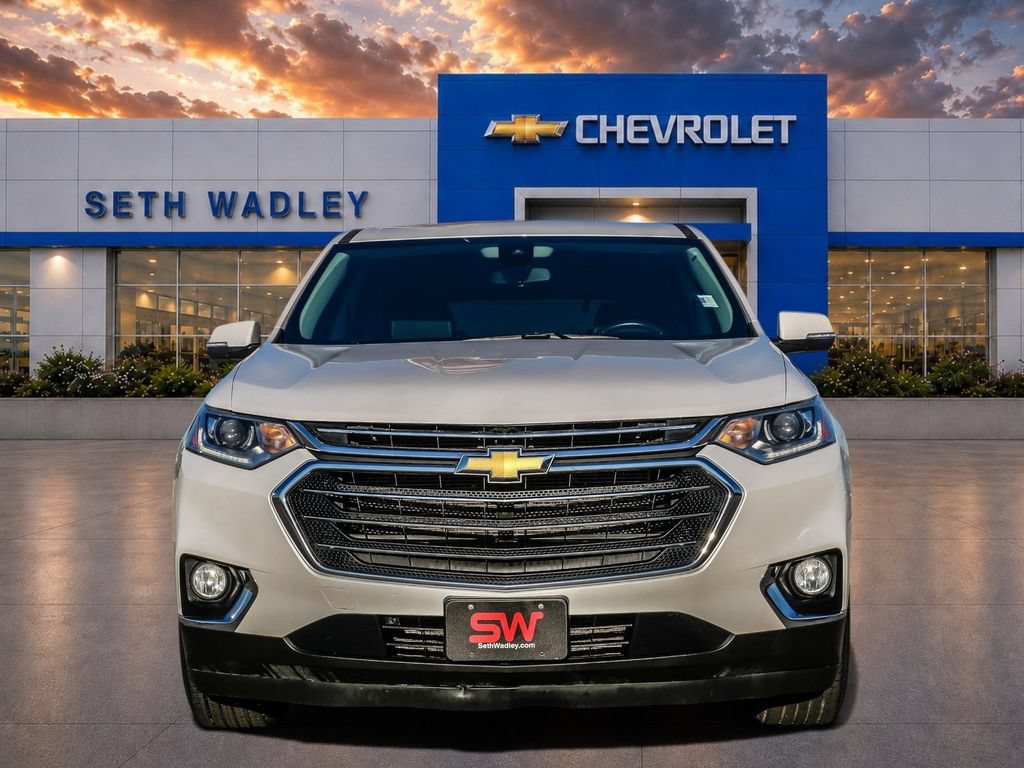 Used 2021 Chevrolet Traverse LT FWD image 2