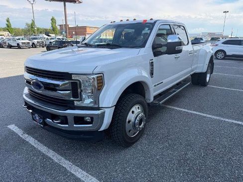 Certified 2019 Ford F450 XLT w/ XLT Premium Package AWD/4WD image 4