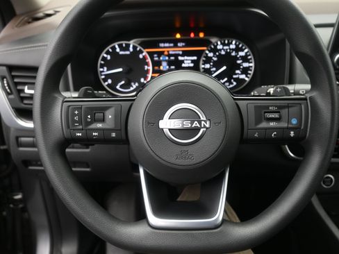 Certified 2023 Nissan Rogue SV image 14