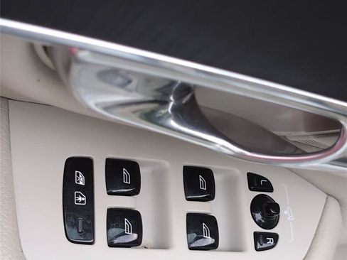 Used 2020 Volvo XC90 T5 Momentum FWD image 21