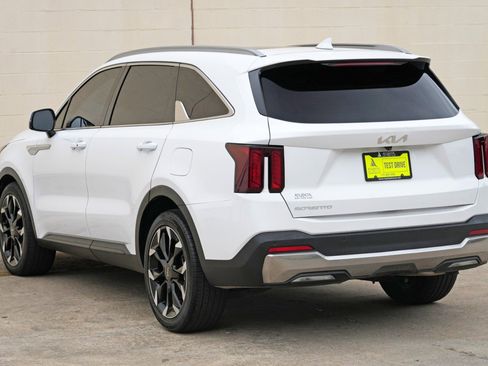 Used 2025 Kia Sorento EX w/ Panoramic Sunroof Package FWD image 53