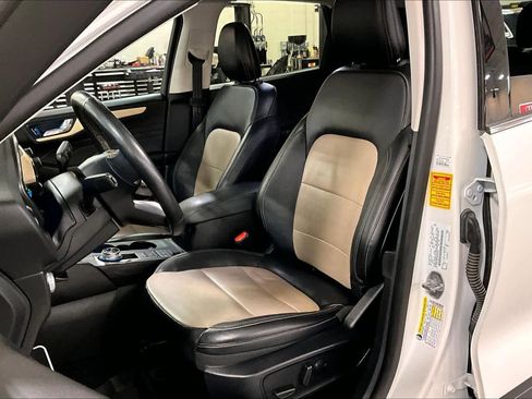 Used 2021 Ford Escape Titanium w/ Titanium Elite Package image 8