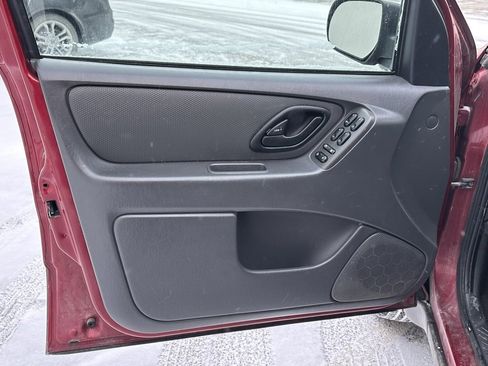 Used 2007 Ford Escape XLS image 12