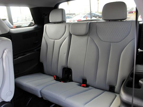 Used 2020 Hyundai Palisade SEL w/ Premium Package image 21