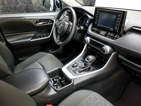 Certified 2022 Toyota RAV4 XLE w/ Convenience Package AWD/4WD image 28