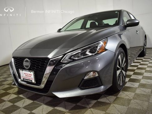 Used 2022 Nissan Altima 2.5 SV image 1