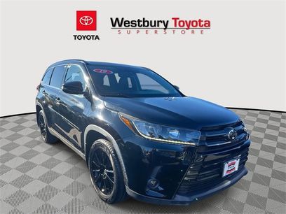 Used 2019 Toyota Highlander SE