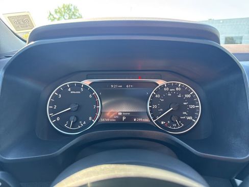 Used 2021 Nissan Rogue SV w/ Premium Package image 27