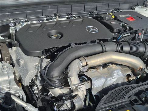 New 2026 Mercedes-Benz GLB 250 image 15