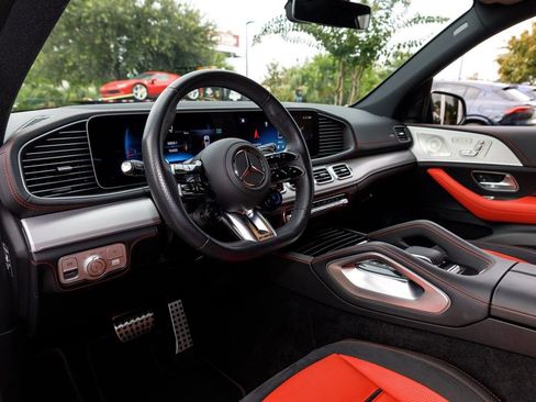 Used 2025 Mercedes-Benz GLE 53 AMG 4MATIC image 24
