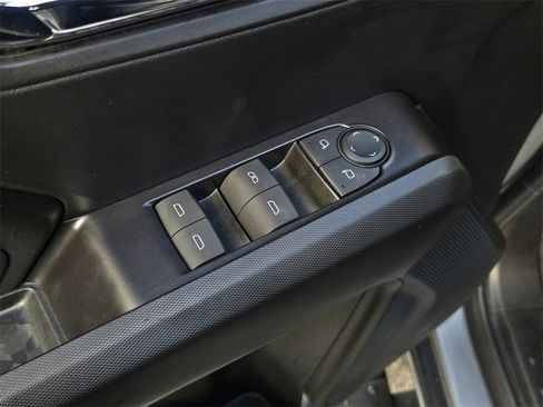 Used 2024 GMC Canyon Elevation w/ Elevation Premium Package image 11