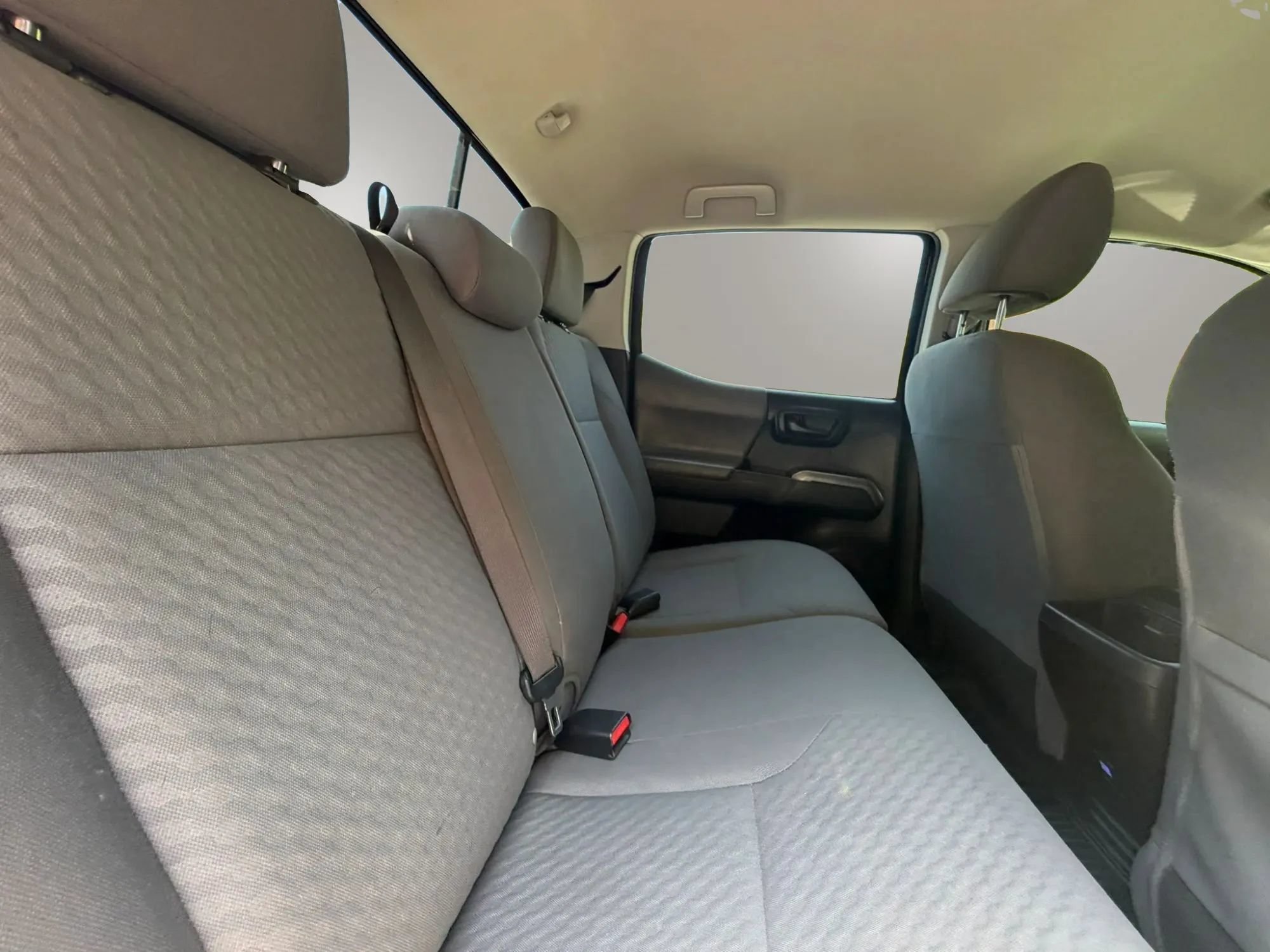 Used 2020 Toyota Tacoma SR5 AWD/4WD image 20