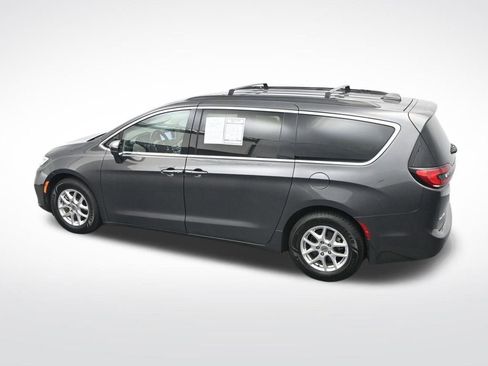 Used 2022 Chrysler Pacifica Touring-L image 31