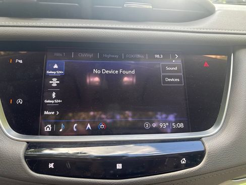Used 2021 Cadillac XT5 Premium Luxury w/ LPO, Floor Liner Package FWD image 19