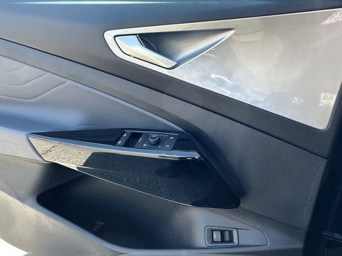 Used 2023 Volkswagen ID.4 Pro S image 11