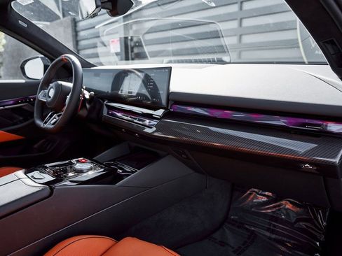 Used 2026 BMW M5 w/ Executive Package image 47