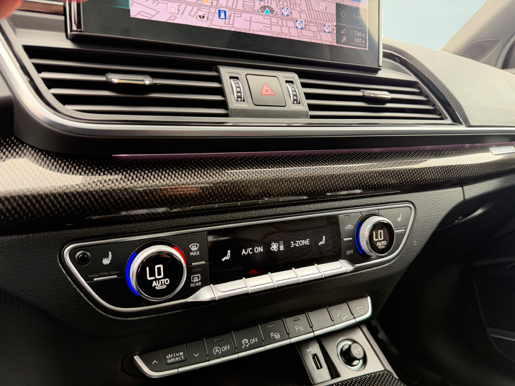 Used 2021 Audi SQ5 Prestige w/ Prestige Package AWD/4WD image 32