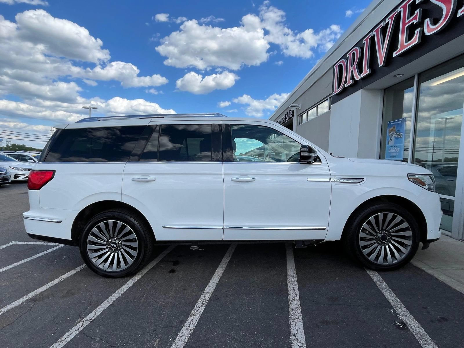 Used 2020 Lincoln Navigator Reserve w/ Luxury Package RWD image 9