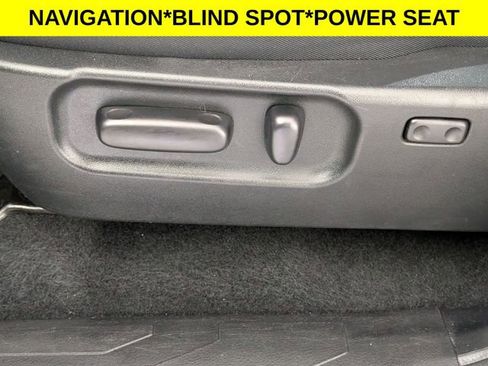 Used 2023 Toyota Tacoma TRD Off-Road w/ Advanced Technology Package image 13