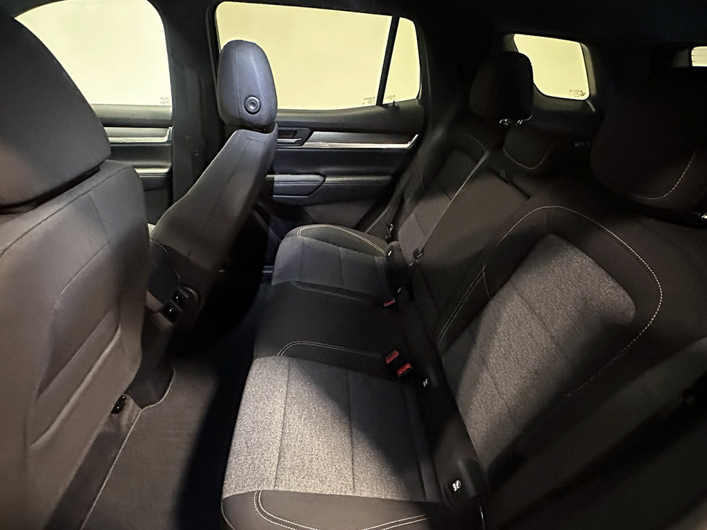 Used 2026 GMC Terrain Elevation AWD/4WD image 18