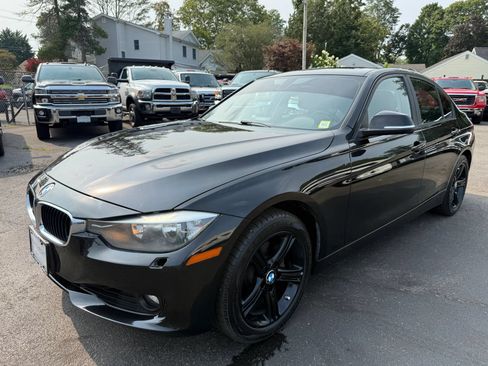 Used 2013 BMW 328i xDrive Sedan AWD/4WD image 2