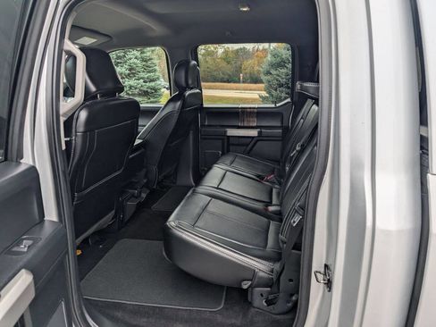 Used 2019 Ford F150 Lariat image 13