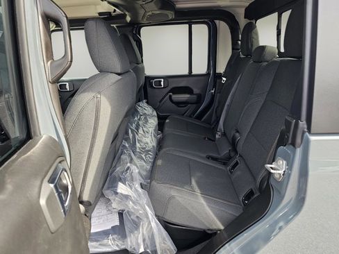 New 2025 Jeep Gladiator Sport image 63