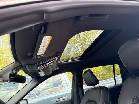 New 2025 Jeep Grand Cherokee L Altitude AWD/4WD image 23