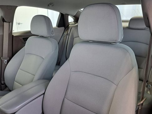 Used 2022 Chevrolet Malibu LT image 24