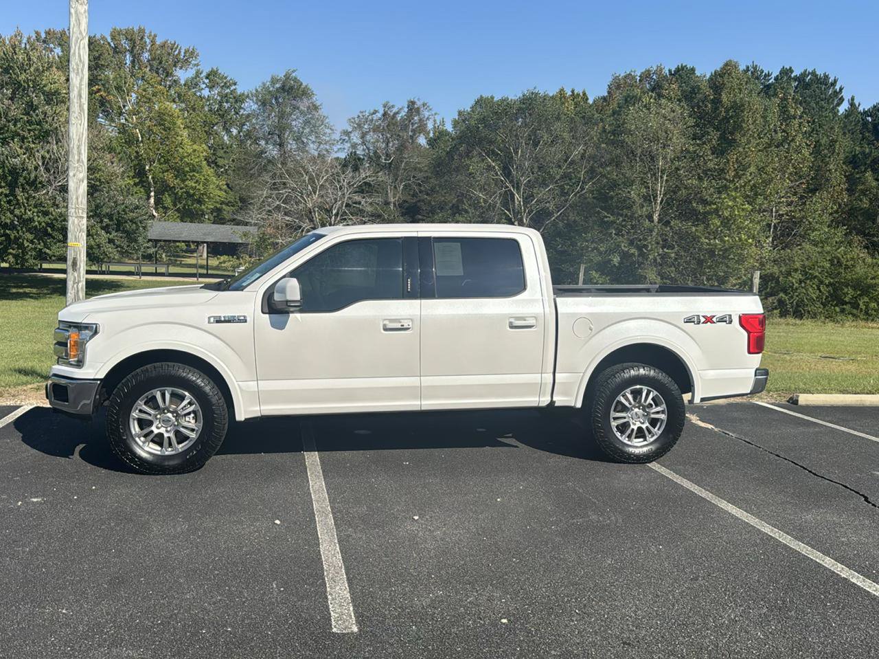 Used 2020 Ford F150 Lariat w/ Equipment Group 501A Mid AWD/4WD image 11