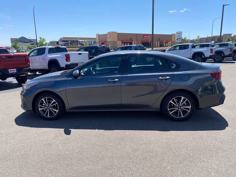 Used 2024 Kia Forte LXS w/ LXS Technology Package FWD image 2