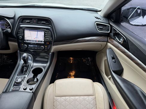 Used 2016 Nissan Maxima Platinum image 22