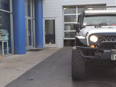 Used 2008 Jeep Wrangler X AWD/4WD image 25
