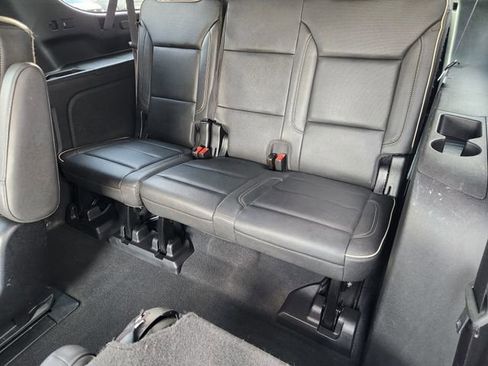 Used 2023 GMC Yukon XL SLT image 25