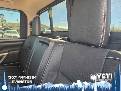 Used 2019 Nissan Titan PRO-4X w/ Pro-4x Convenience Package image 13