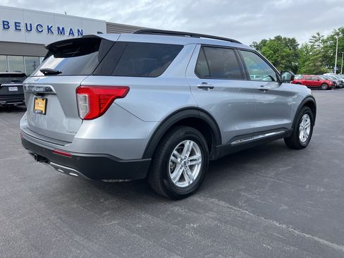 Used 2022 Ford Explorer XLT w/ Equipment Group 202A AWD/4WD image 6
