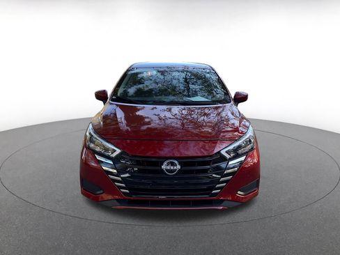 Used 2025 Nissan Versa SV image 2