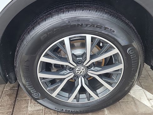 Used 2019 Volkswagen Tiguan SE w/ Panoramic Sunroof Package image 27