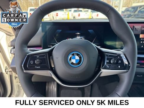 Used 2024 BMW i5 eDrive40i w/ M Sport Package image 9