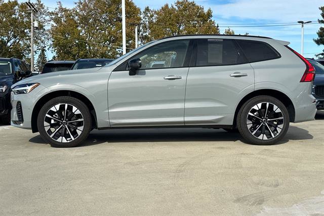 Used 2026 Volvo XC60 B5 Plus w/ Climate Package AWD/4WD image 6